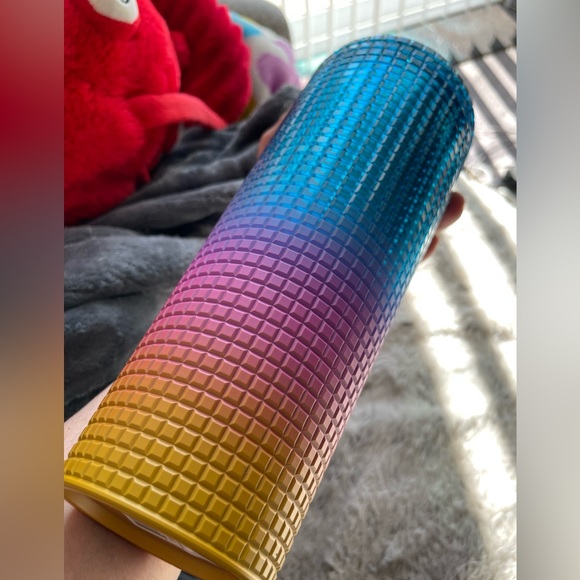 NWT - Starbucks 24 oz Spring Ombré blue/pink/yellow Reusable Cold Cup w/ texture - Picture 6 of 9